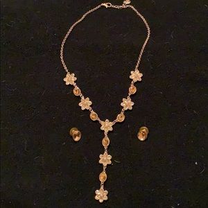 Rose gold flower necklace with earrings